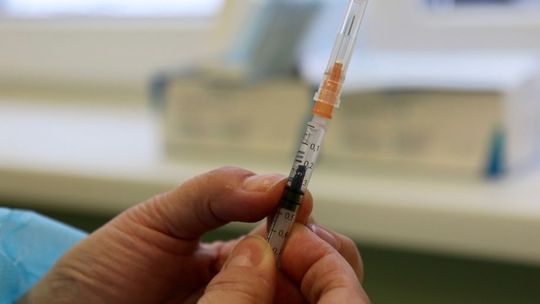 Sceptycyzm wobec nowego, a wiejskie plotki 