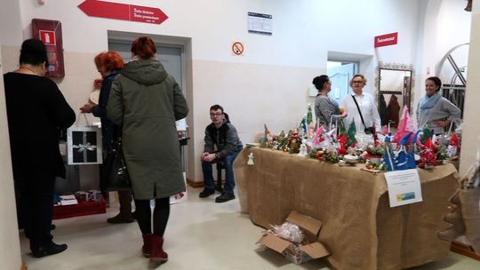 Sesja z opóźnieniem. Kiermasz świateczny w UMiG Sesja z opóźnieniem. Kiermasz świateczny w UMiG