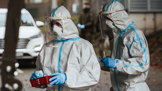 Setka nowych zakażonych w powiecie