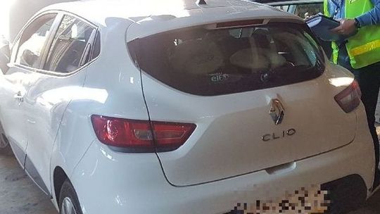 Skakał po masce z zemsty?