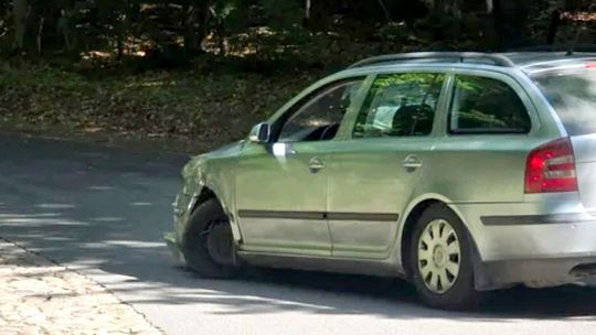 Pijany kierowca zniszczył dekoracje ołtarza pod Gryfinem, wyzwał ludzi i uciekł, powodując kolizję