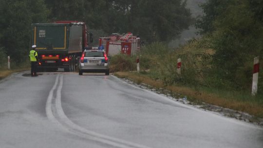 Skarpa osunęła się na drogę