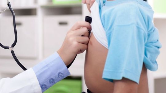 Składali przysięgę, by ratować ludzi, a potraktowali nas jak śmieci – skarży się mama dwulatka