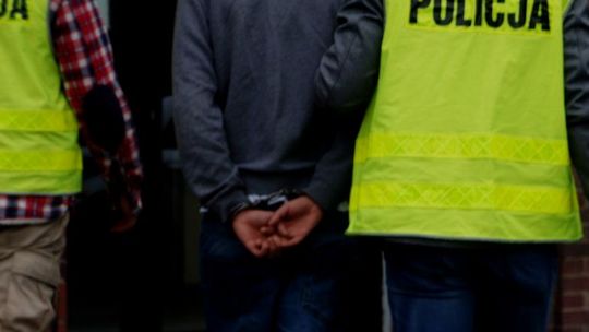 Skok na sklep. Złodziej już zatrzymany przez policję