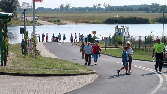 Skracają czas kursowania promu 