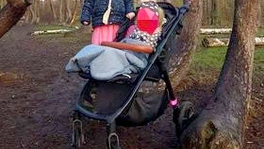 Skradziono dziecięcy wózek Skradziono dziecięcy wózek