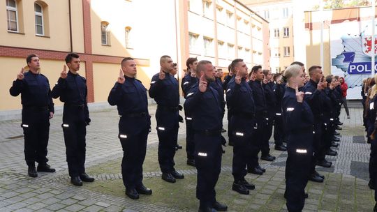 Ślubowanie złożyli nowi policjanci