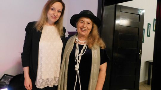 Słuchacze Gryfińskiego Uniwersytetu Trzeciego Wieku przy muzyce i deserze rozmawiali o zdrowiu 