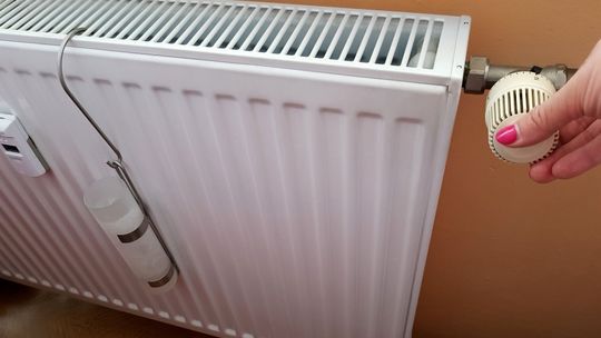 SM Regalica wymienia zawory grzejnikowe