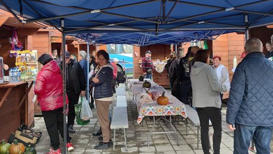 Smacznie, muzycznie, zdrowo i kolorowo na miejskim targowisku