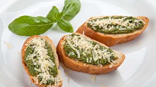 Smaczny sen i apetyt na nowy dzień – co jeść, by mieć energię na wiosnę?