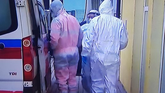 Śmiertelna ofiara epidemii w powiecie. Tendencja spadkowa ilości zakażeń