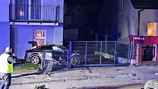 Śmiertelnie ranił dwoje dorosłych i dziecko. Kierowca uciekł z miejsca tragedii