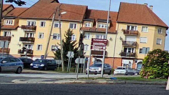 Smocze jajo i wypadek. Wskutek nieustąpienia pierwszeństwa motocyklista trafił do szpitala