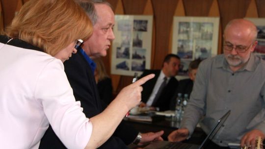 Sołtys oskarża PUK, a prezes nabiera wody w usta