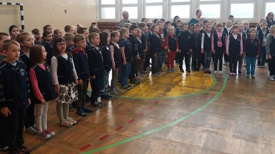 SP nr 1 w Gryfinie może trafić do pierwszej dziesiątki. Prośba o głosowanie SP nr 1 w Gryfinie może trafić do pierwszej dziesiątki. Prośba o głosowanie