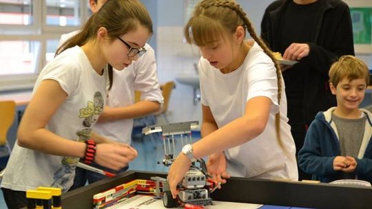 Specjaliści od robotów z klocków wygrali mistrzostwa w Schwedt