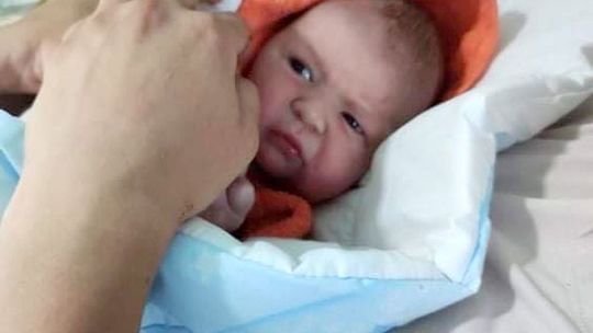 Spieszył się z przyjściem na świat. Witamy małego Jasia!