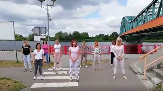 Spółdzielnia mieszkaniowa wspiera chorego Frania. #GaszynChallenge [WIDEO]