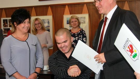 Sportowiec i trenerka nagrodzeni