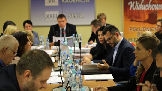 Spory i rozliczanie poprzednika