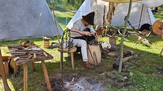 Spotkania historyczne pod Górą Czcibora bez warsztatów i potyczek wojów [ZDJĘCIA]