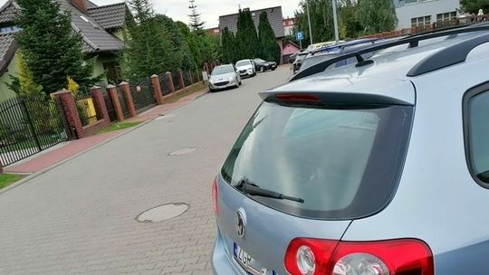 Sprawa parkingu i chaosu komunikacyjnego na ul. Jana Pawła II Sprawa parkingu i chaosu komunikacyjnego na ul. Jana Pawła II