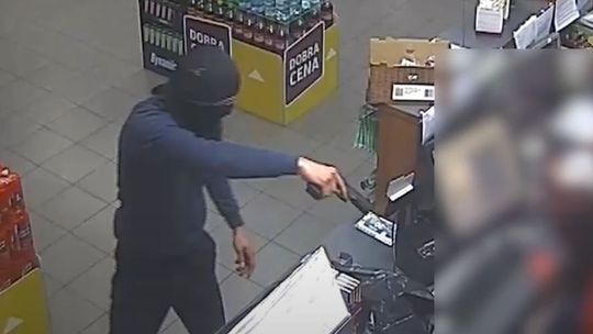 Sprawcą napadów na stacje okazał się 16-latek