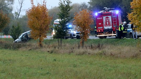 Sprawę wypadku bada policja. Cztery osoby trafiły do szpitala