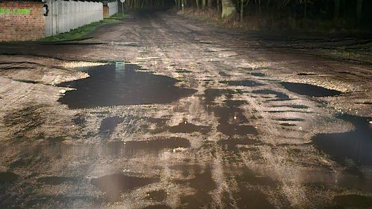 Stan drogi zawsze był fatalny ale teraz to jest dramat - skarżą się mieszkańcy