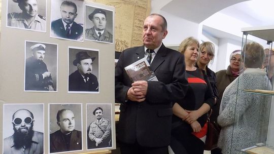 Stanisław Rzeszowski - niezwykły nauczyciel. Zapraszamy na wystawę o znanym gryfinianinie