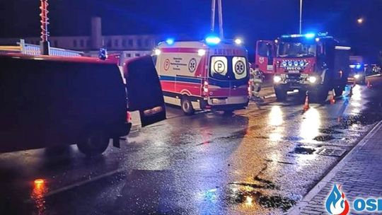 Staranował ogrodzenie i wjechał w materiały budowlane