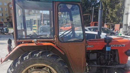 Stary Ursus z rekordami komorniczej licytacji. Kupujący podbijali stawki pojazdu zabranego pijanemu