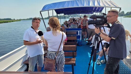 Statek promujący Dolinę Dolnej Odry płynie do Gryfina i pod Widuchową