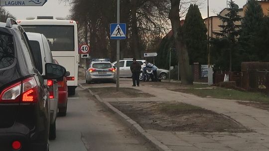 Stłuczka przy wjeździe na Lagunę