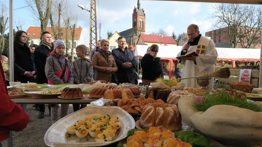 Stoły uginały się pod pysznościami Stoły uginały się pod pysznościami