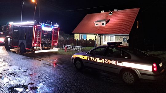 Strażacy coraz częściej gaszą pożary sadzy w kominach [ZDJĘCIA]