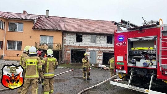 Strażacy z Nawodnej ratują mienie mieszkańców dzięki własnym oszczędnościom. Gorący początek roku w Chojnie Strażacy z Nawodnej ratują mienie mieszkańców dzięki własnym oszczędnościom. Gorący początek roku w Chojnie