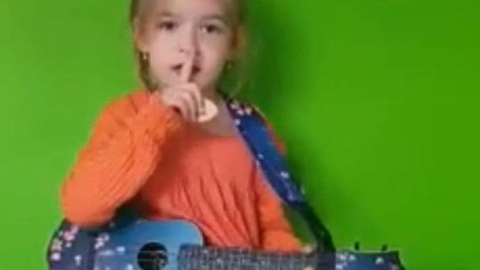Sukces wokalistki Mariki Filińskiej akompaniującej na ukulele