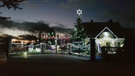 Świąteczne iluminacje pana Stanisława z Gryfina budzą zachwyt [FOTO, WIDEO]