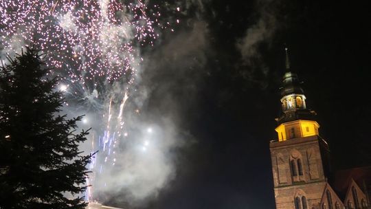 Światełko do nieba odpalone przez strażaków