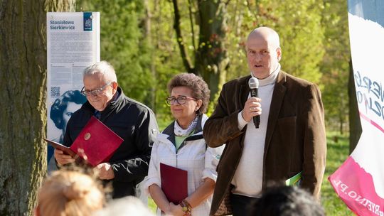 Światowy Dzień Ziemi w Gryfinie. Poznaj historię Stanisławy Siarkiewicz i pobierz darmowy zeszyt
