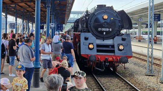 Święto fanów kolei w Szczecinie. Parowa lokomotywa i inne atrakcje