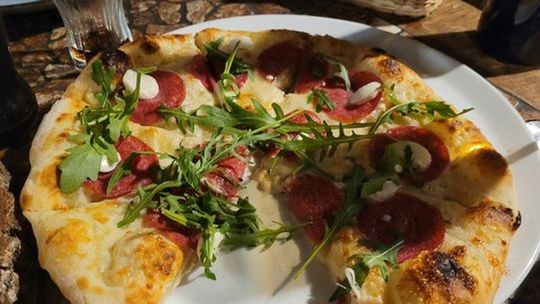 Święto Pizzy 2026: W powiecie gryfińskim smakujemy! Wyjście do lokalu czy domowy wypiek? Przepis!