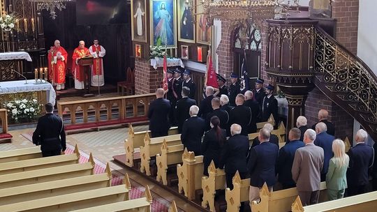 Świętowanie rozpoczęli od mszy św. w intencji strażaków