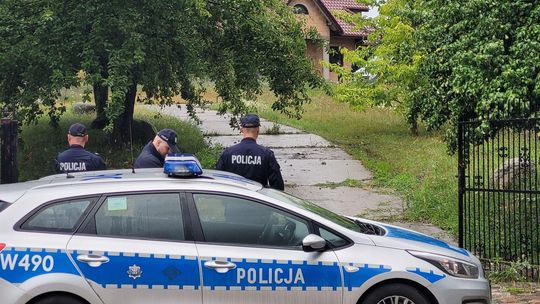 Syn zabił matkę i ranił babcię! Wstrząsające kulisy tragedii w Chojnie