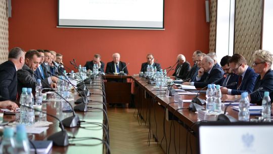 Szkoła, zdrowie i sport - spotkanie starostów z wojewodą