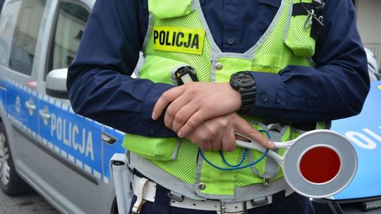 Z zakazem prowadzenia można zdawać na prawo jazdy! Szokująca dziura w systemie