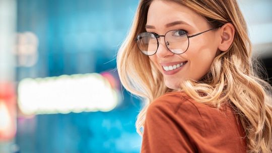 Szukasz okularów do czytania, komputera czy jazdy samochodem? Postaw na modne oprawki