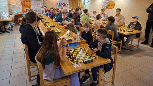 Szymon Soszka triumfuje w Klubie Nauczyciela! Emocje i kalkulacje w IV turnieju Grand Prix Gryfina 2026